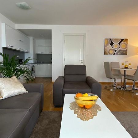 בודווה Four Views Apartments מראה חיצוני תמונה