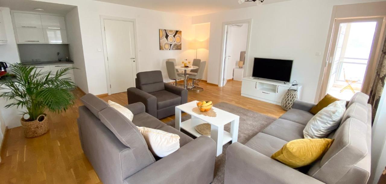 בודווה Four Views Apartments מראה חיצוני תמונה