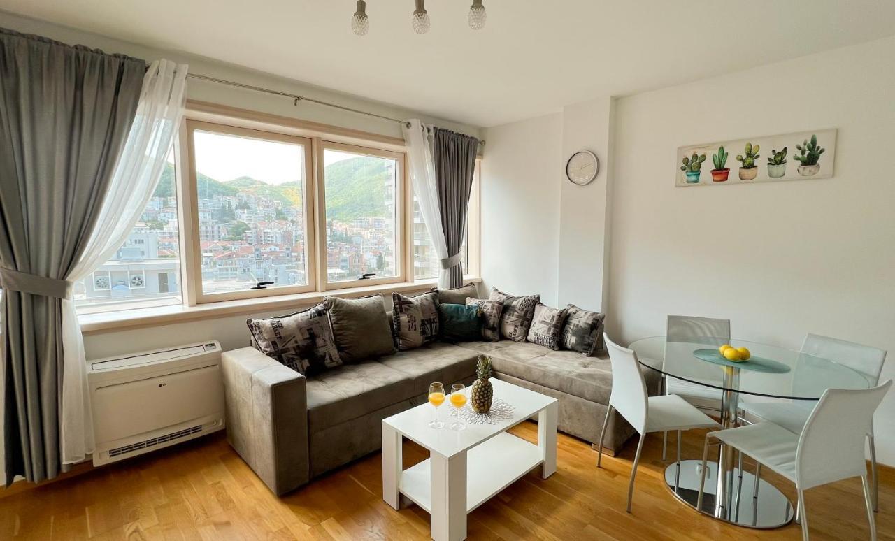 בודווה Four Views Apartments מראה חיצוני תמונה