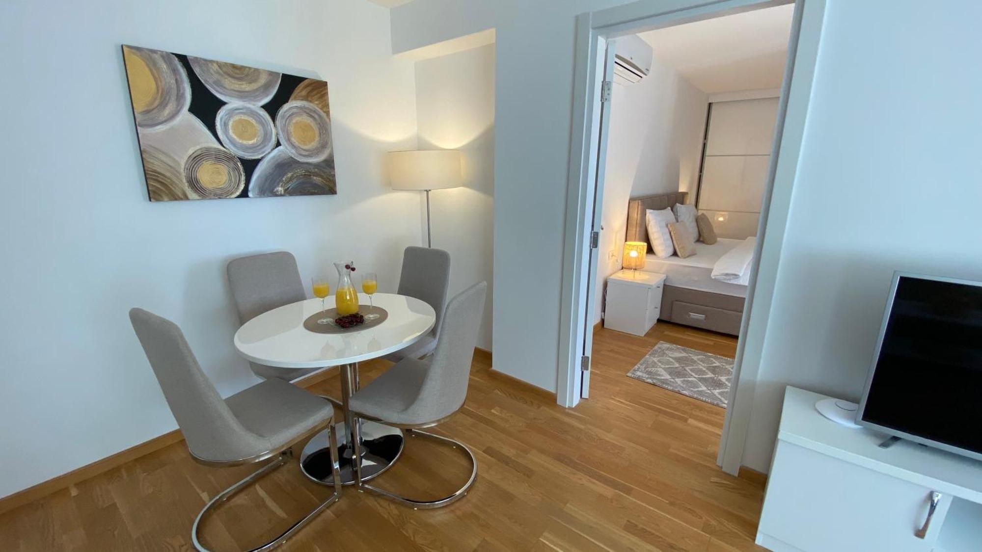 בודווה Four Views Apartments מראה חיצוני תמונה